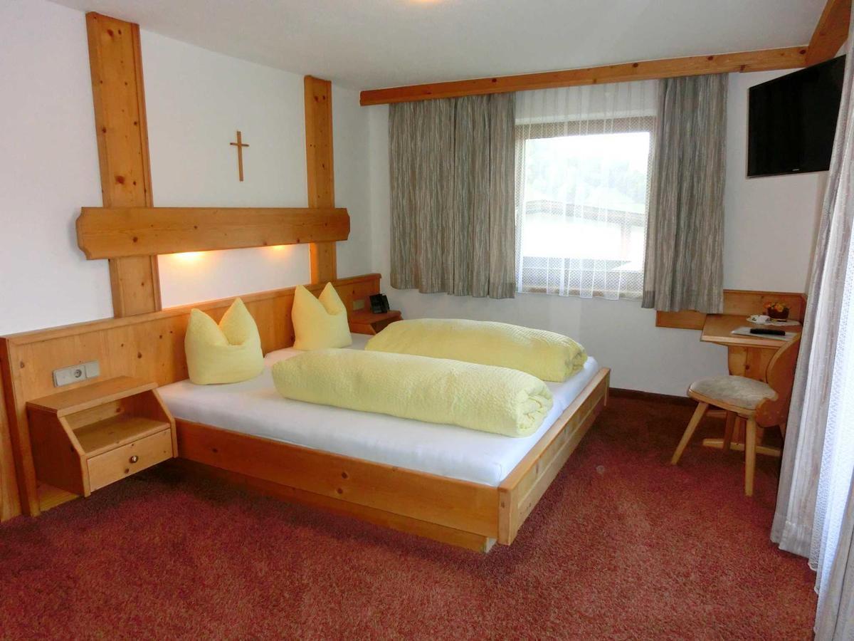 Pension Enzian Niederau Room photo